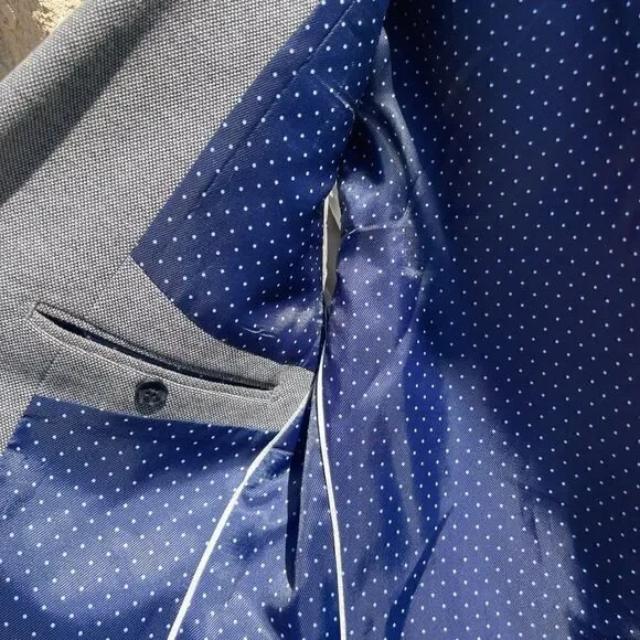 Express: Man's Blazer -Gray/Black